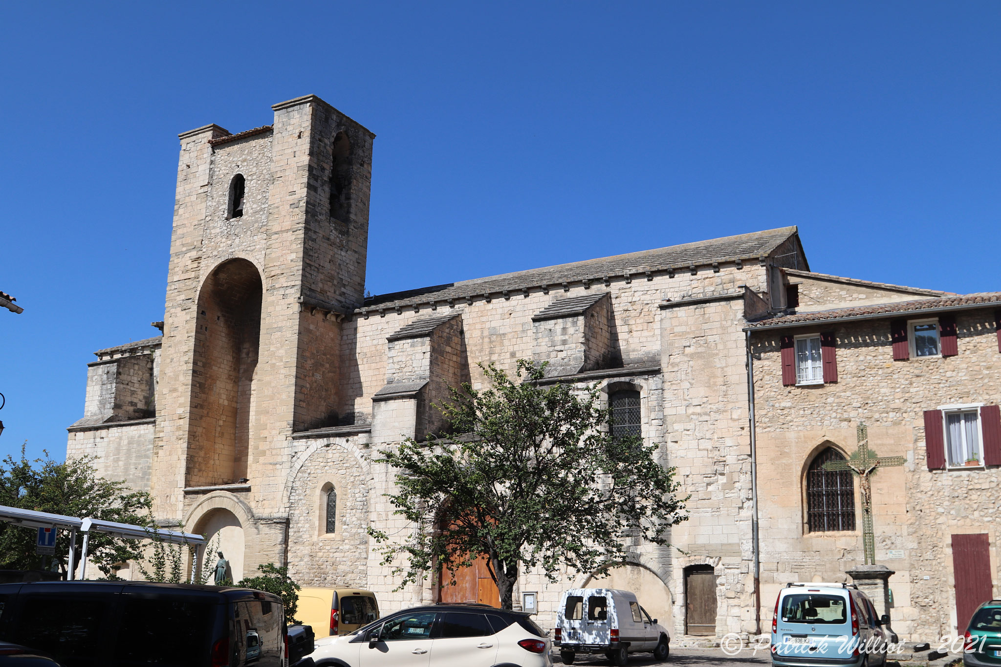 Pernes-les-Fontaines